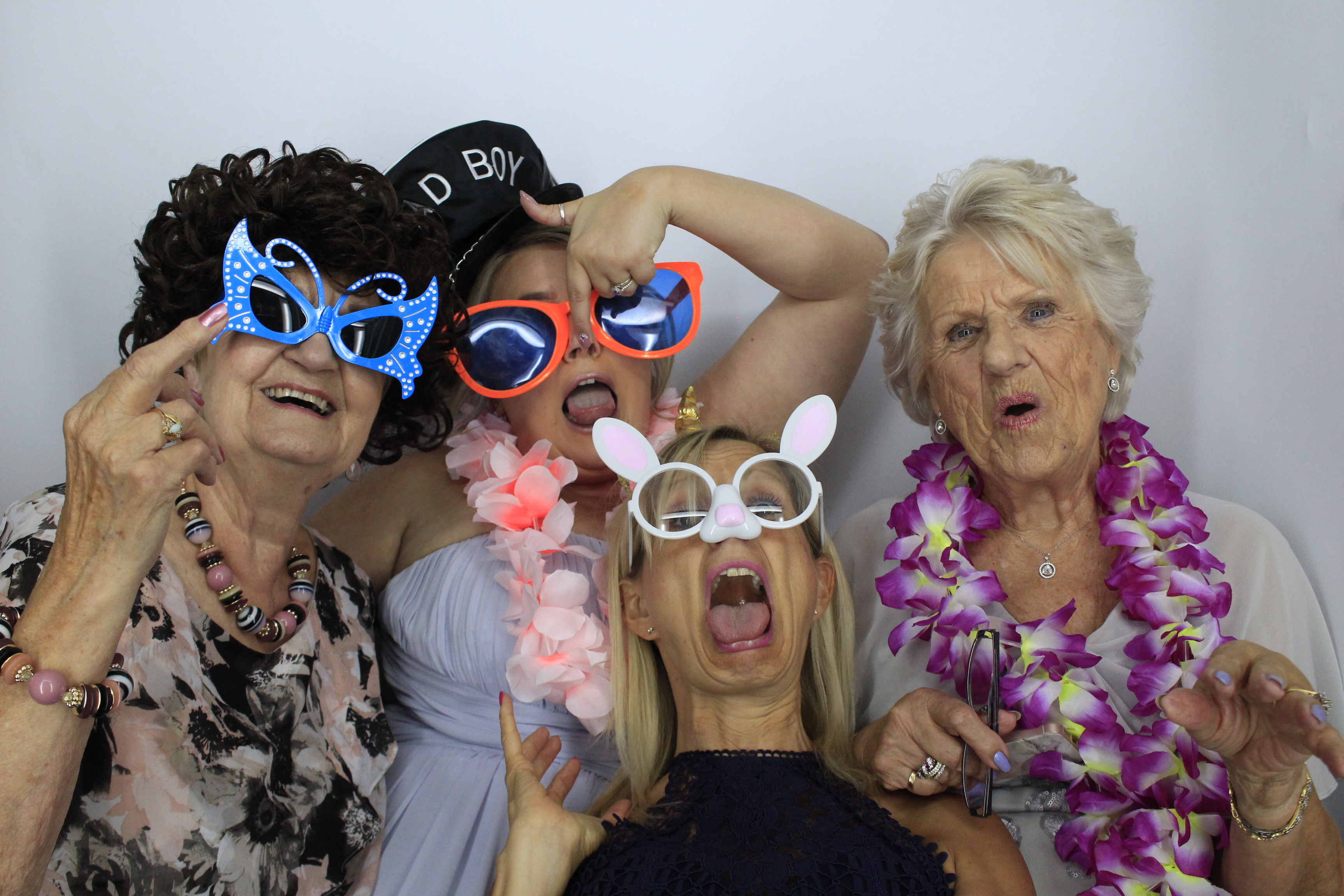 Mr & Mrs Hill's Wedding | View more photos from the event at gallery.myphotoboothexperience.co.uk/u/MyPhotoBoothExperienceLtd/Mr-Mrs-Hills-Wedding